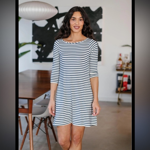 Super soft Socialite long sleeve black and white stripe ribbed dress size large - Picture 1 of 6